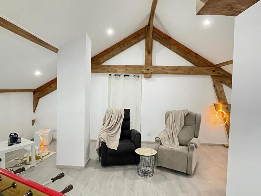 Superbe Appartement Avec Salle De Jeux Vaux-lès-Saint-Claude Exterior foto